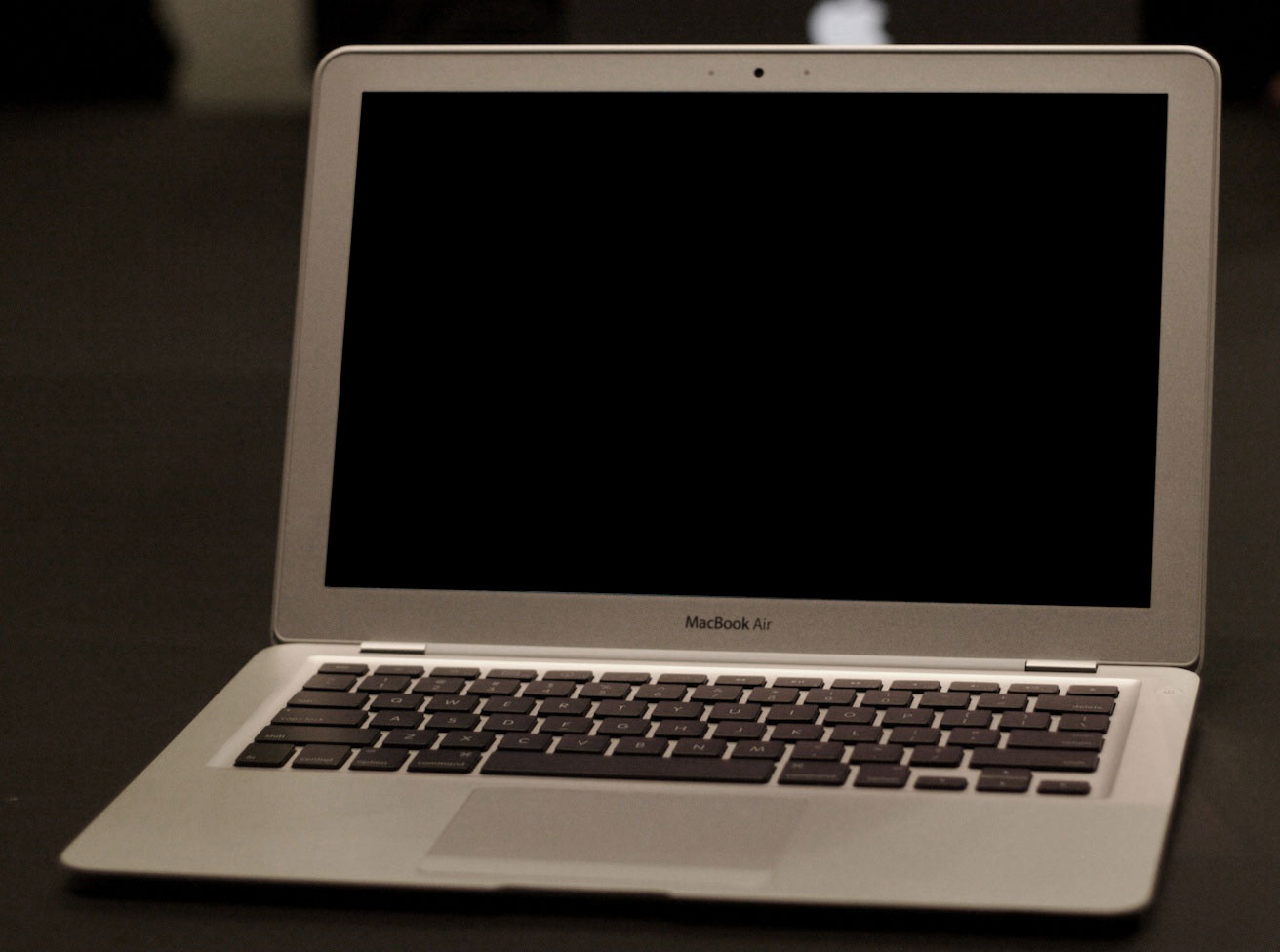 Mac air blank screen apple-macbook-air-11.6-laptop-intel-core-i5-dual-core-1.7ghz--711